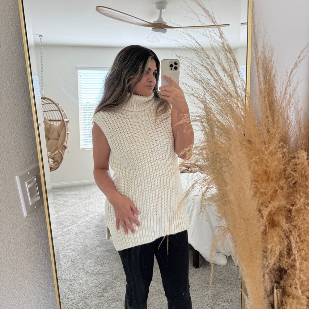 H&M Chunky Turtleneck Vest